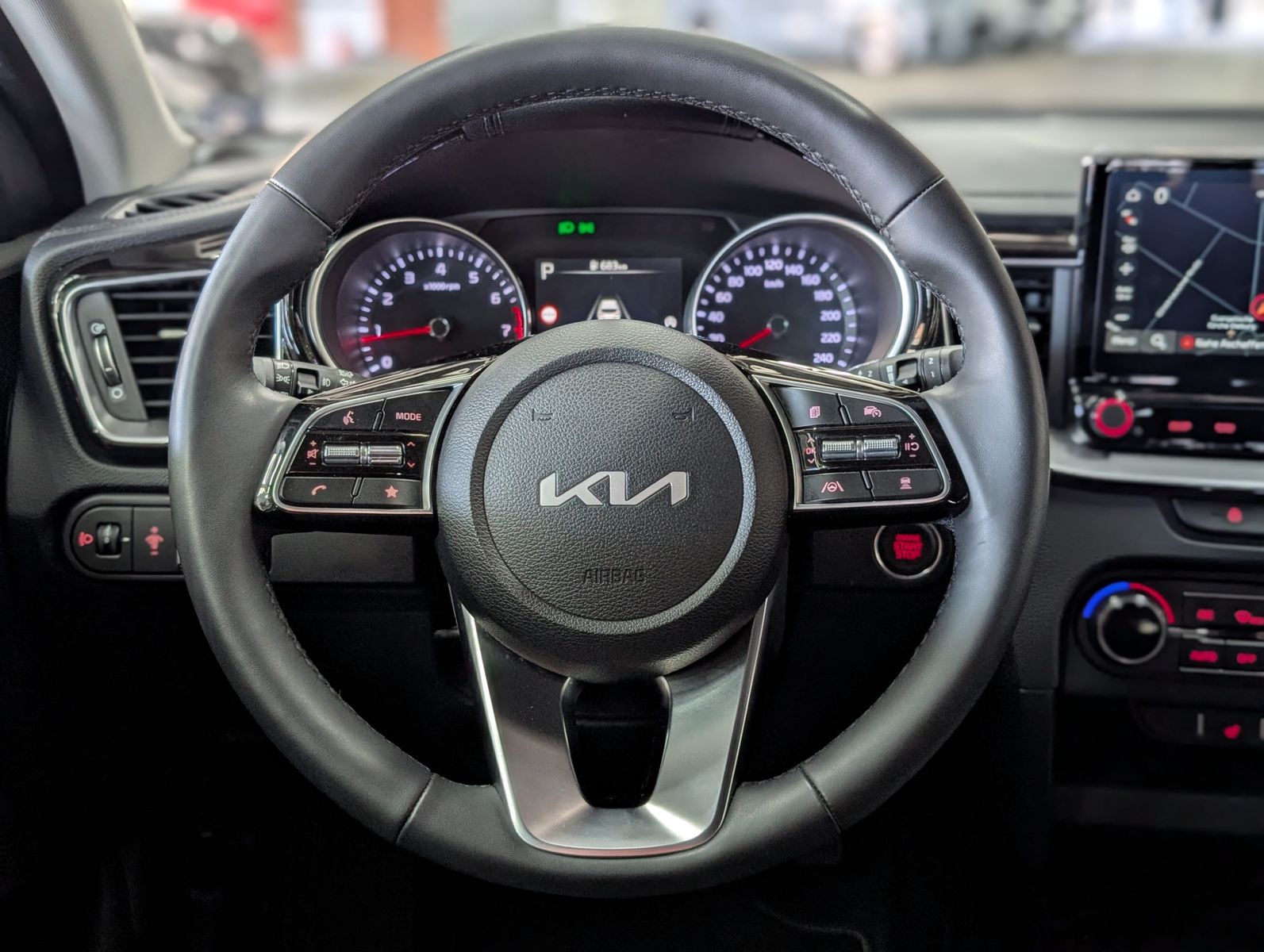 Fahrzeugabbildung Kia cee'd / Ceed 1.5 Ultimate Style-Pk SCC JBL 7J-G.