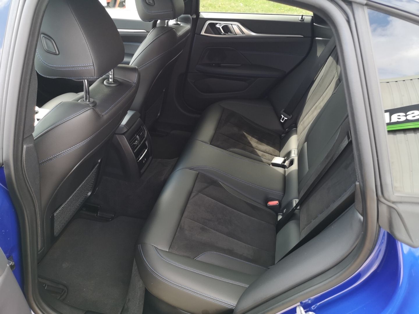 BMW i4 eDrive 40 M Sport LASER KLIMAAUTO NAVI SHZ foto 16