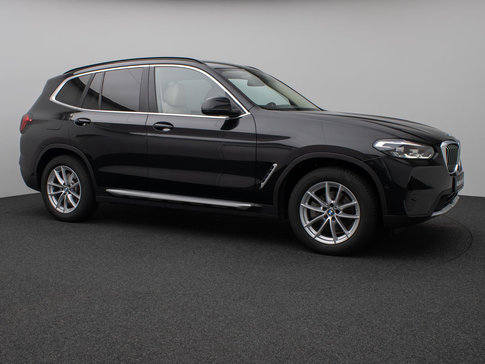 Fahrzeugabbildung BMW X3 xD20d  Kamera DAB HiFi Lnkrhzg Komfort Sport