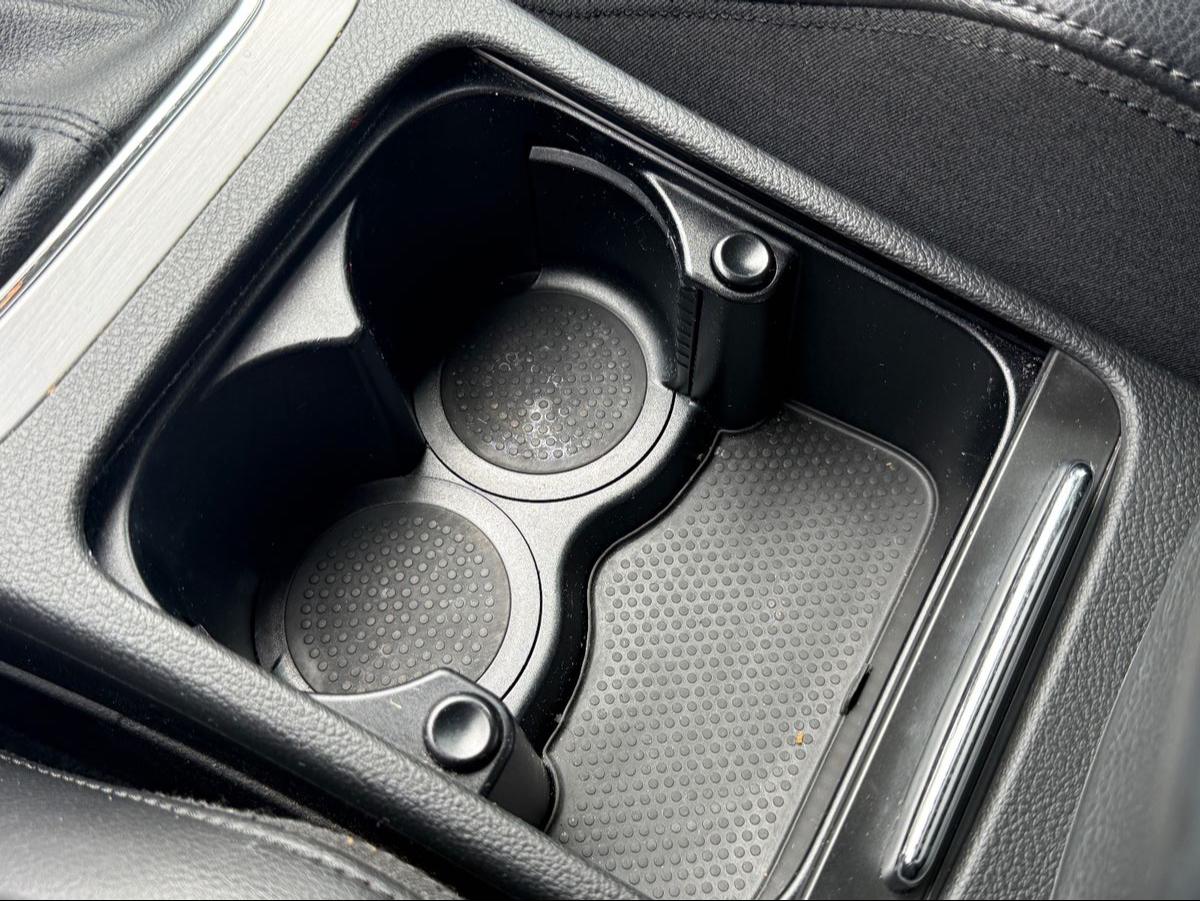 Volkswagen Passat 2009 — photo 18