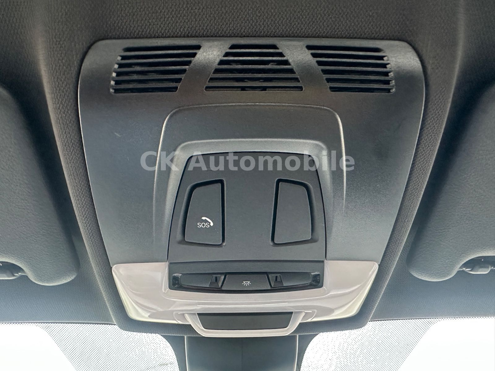 Fahrzeugabbildung BMW X1 sDrive 18d Automatik/Navi Plus/Head-Up/PDC