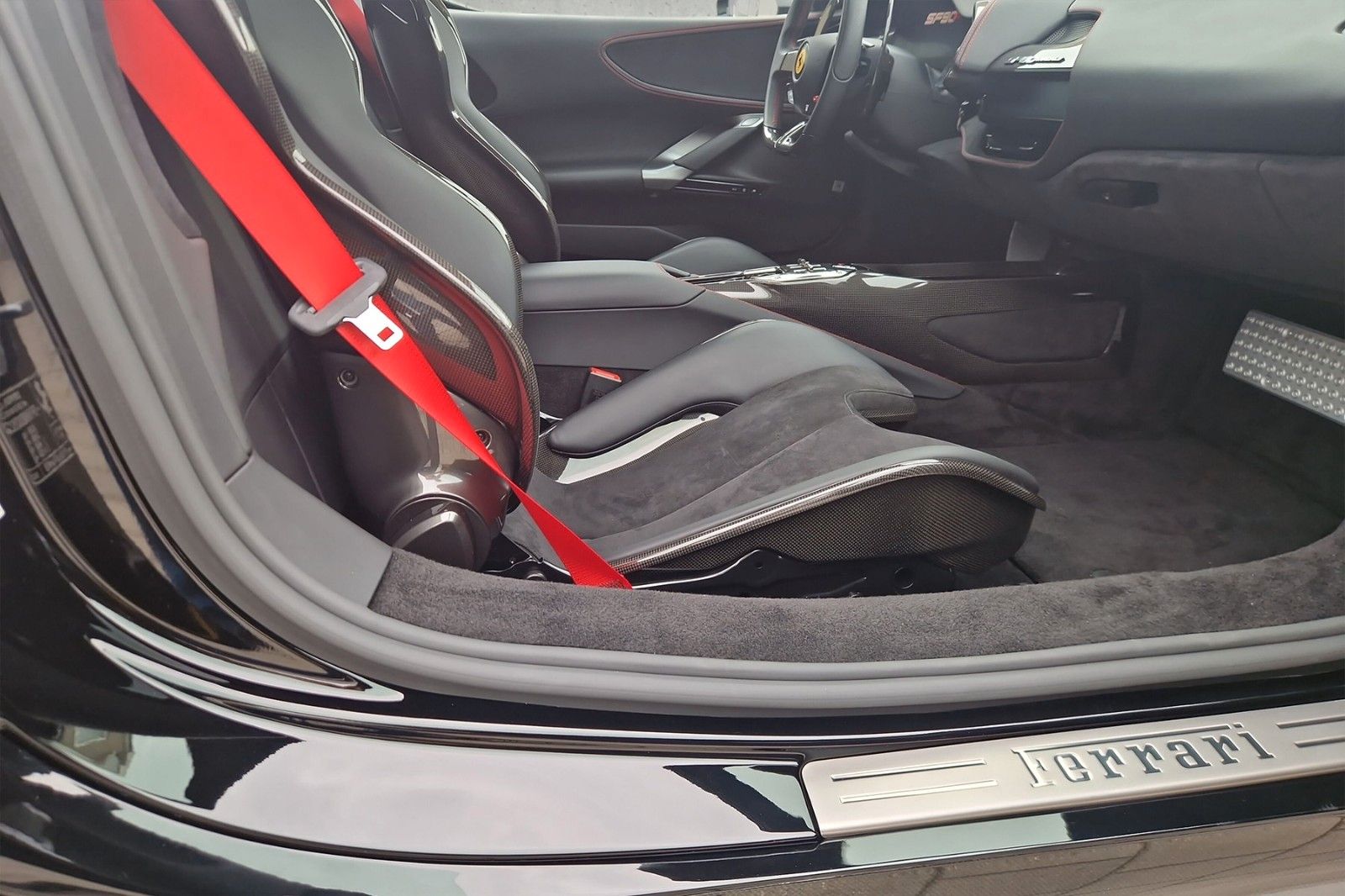 Fahrzeugabbildung Ferrari SF90 Stradale*Voll Carbon*Lift*Racingsitz*JBL*