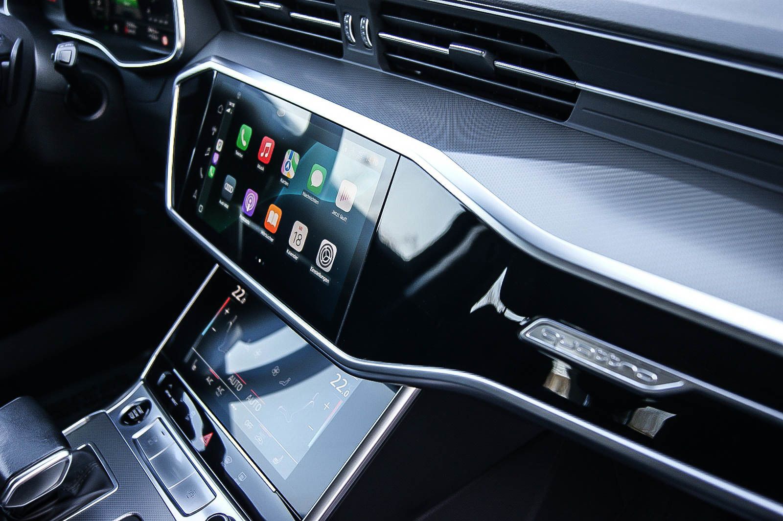 Fahrzeugabbildung Audi A6 Avant 50 TFSI e quattro S-LINE MATRIX ANHZV