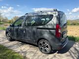 Dacia Dokker TCe 115 Stepway Celebration Stepway C... - Dacia Unfallwagen