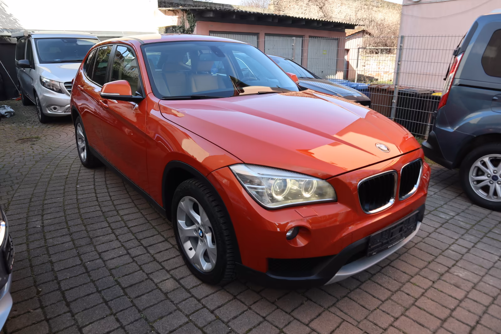 BMW X1 20 d xDrive AHK Bi-Xenon Leder