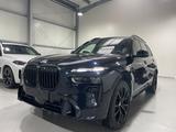 BMW X7xDr40d M-Sport-Pro/SkyLoung/Kristal/Massage/22 - BMW X7 Gebrauchtwagen