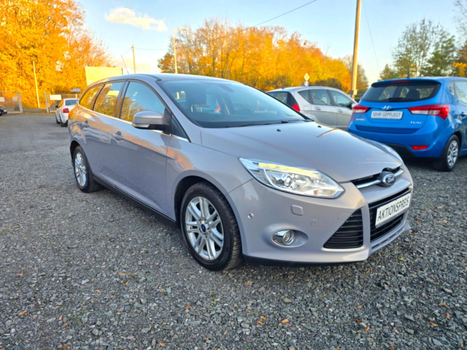 Ford Focus 2012 — photo 8