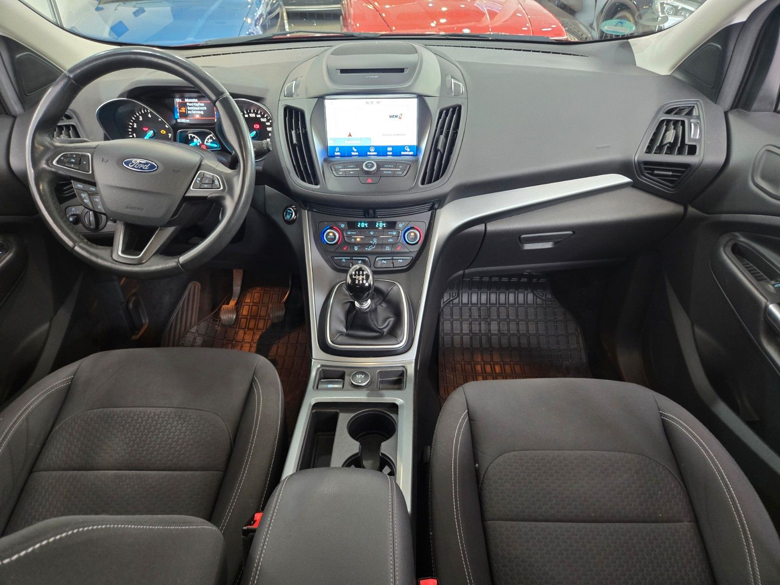 Fahrzeugabbildung Ford Kuga Cool & Connect