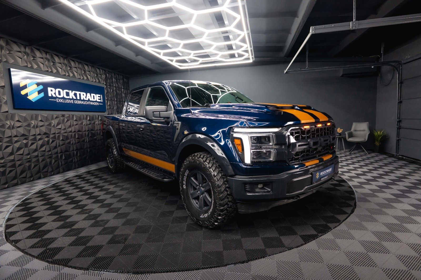 Fahrzeugabbildung Ford F150 5.0L V8 4x4 Offroad SuperCrew RAPTOR 19%