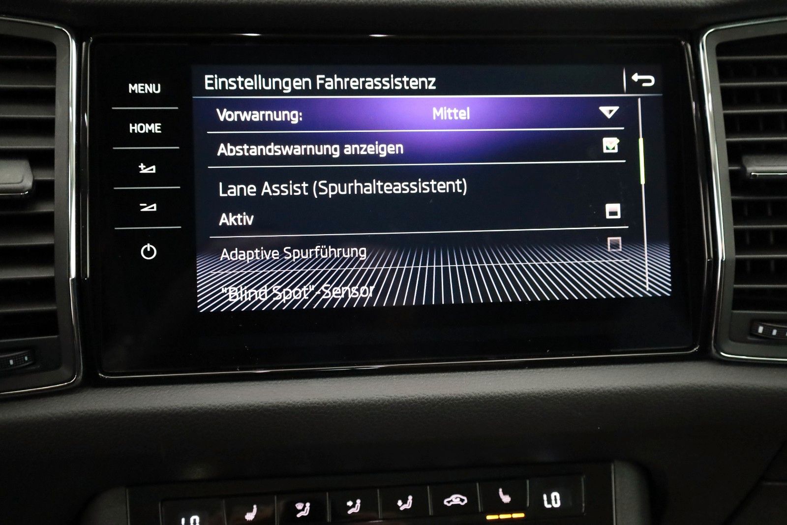 Fahrzeugabbildung SKODA Kodiaq Scout 4x4 7Si,TLeder,Navi,LED,Kamera,AHK