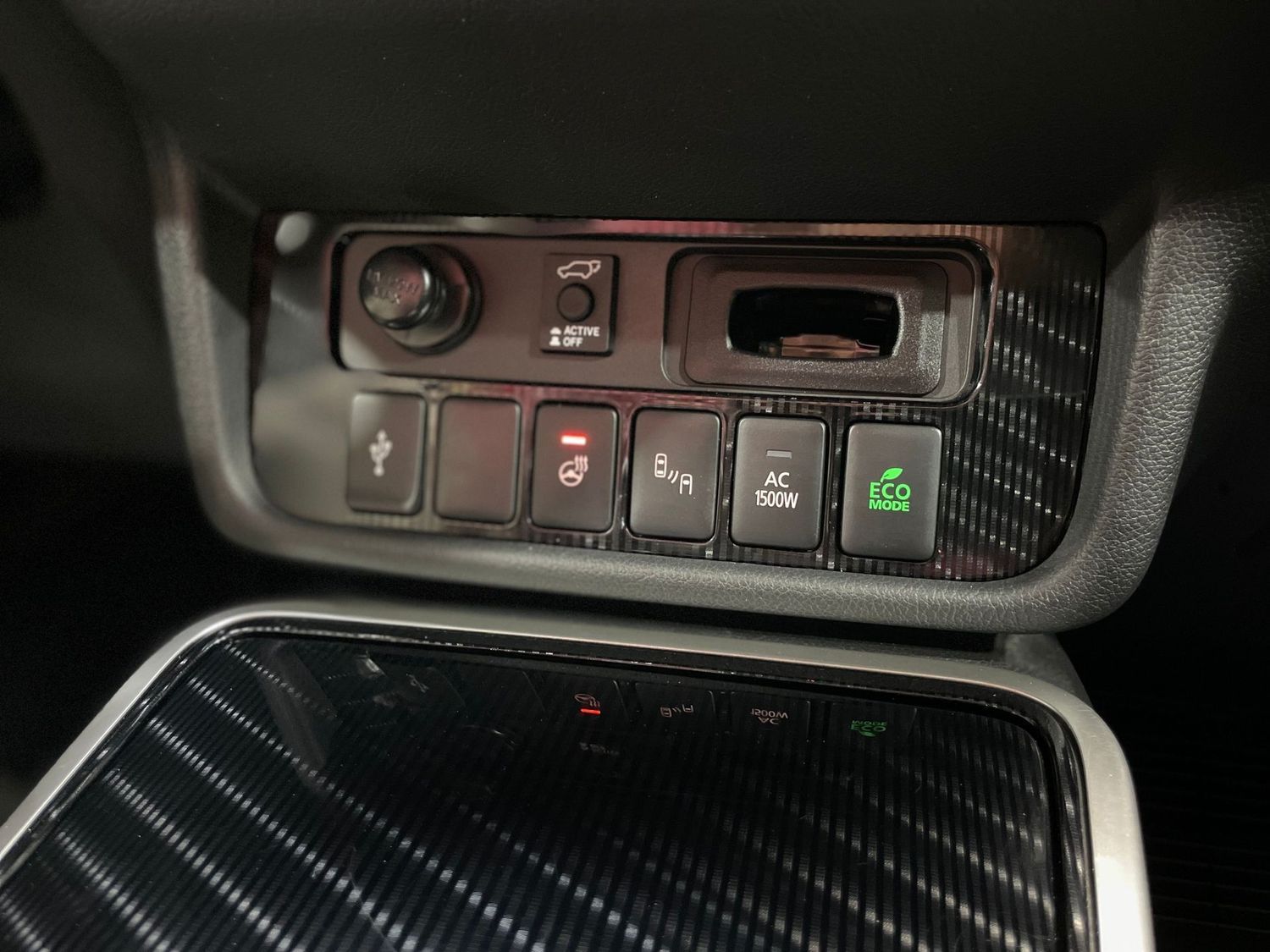 Fahrzeugabbildung Mitsubishi Outlander PHEV Top 4WD #Kamera#ACC#Bi-LED#Leder#