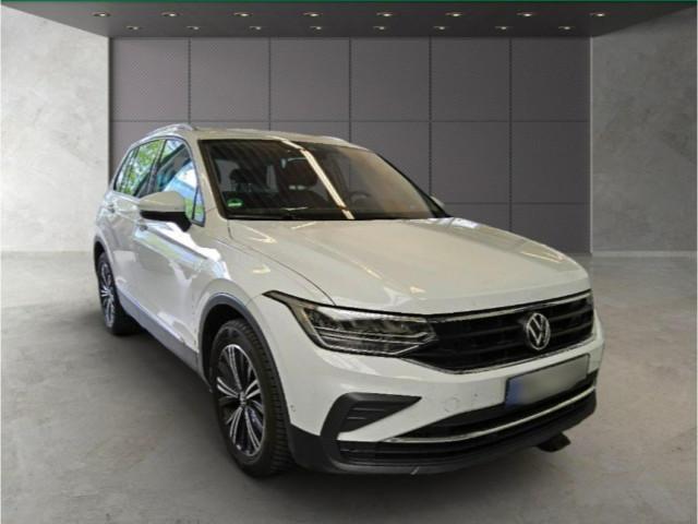 Volkswagen Tiguan Active 1.5 TSI DSG LED Navi SHZ RFK