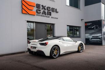 2015 Ferrari 488 GTB 照片 8