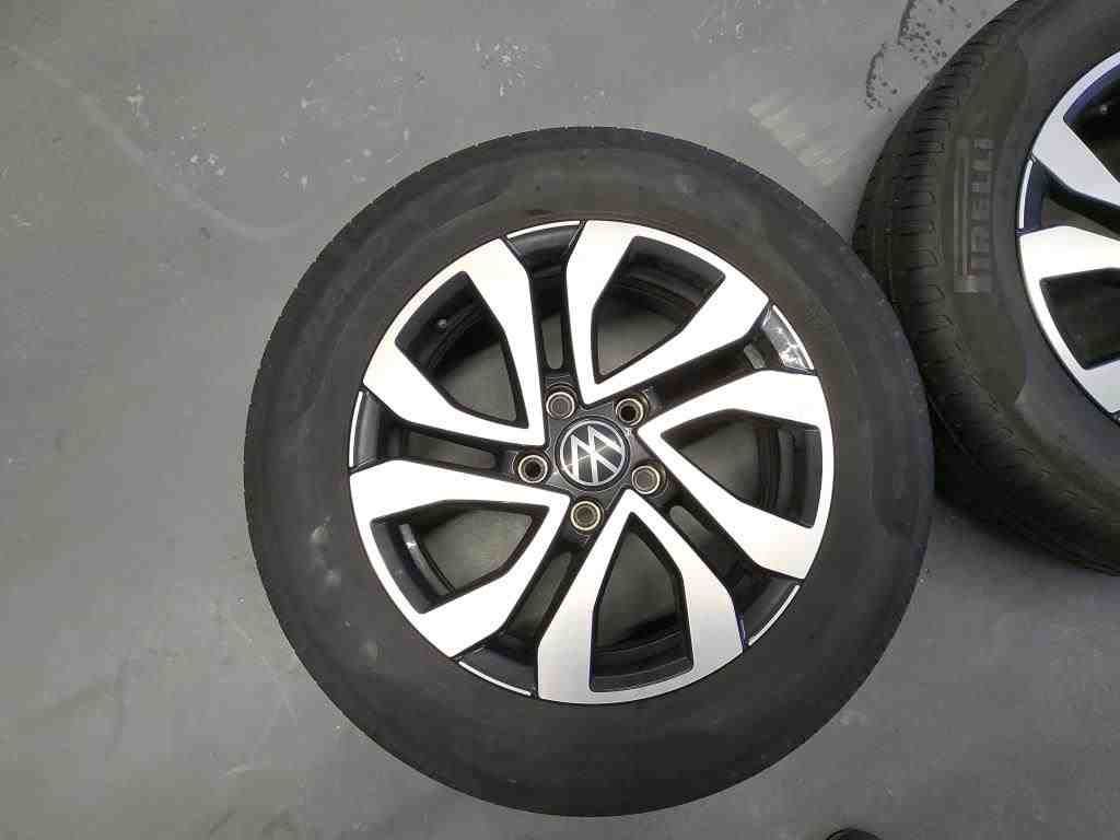 Fahrzeugabbildung Volkswagen Touran TSI Active DSG LED AHK Navi ACC PDC SH