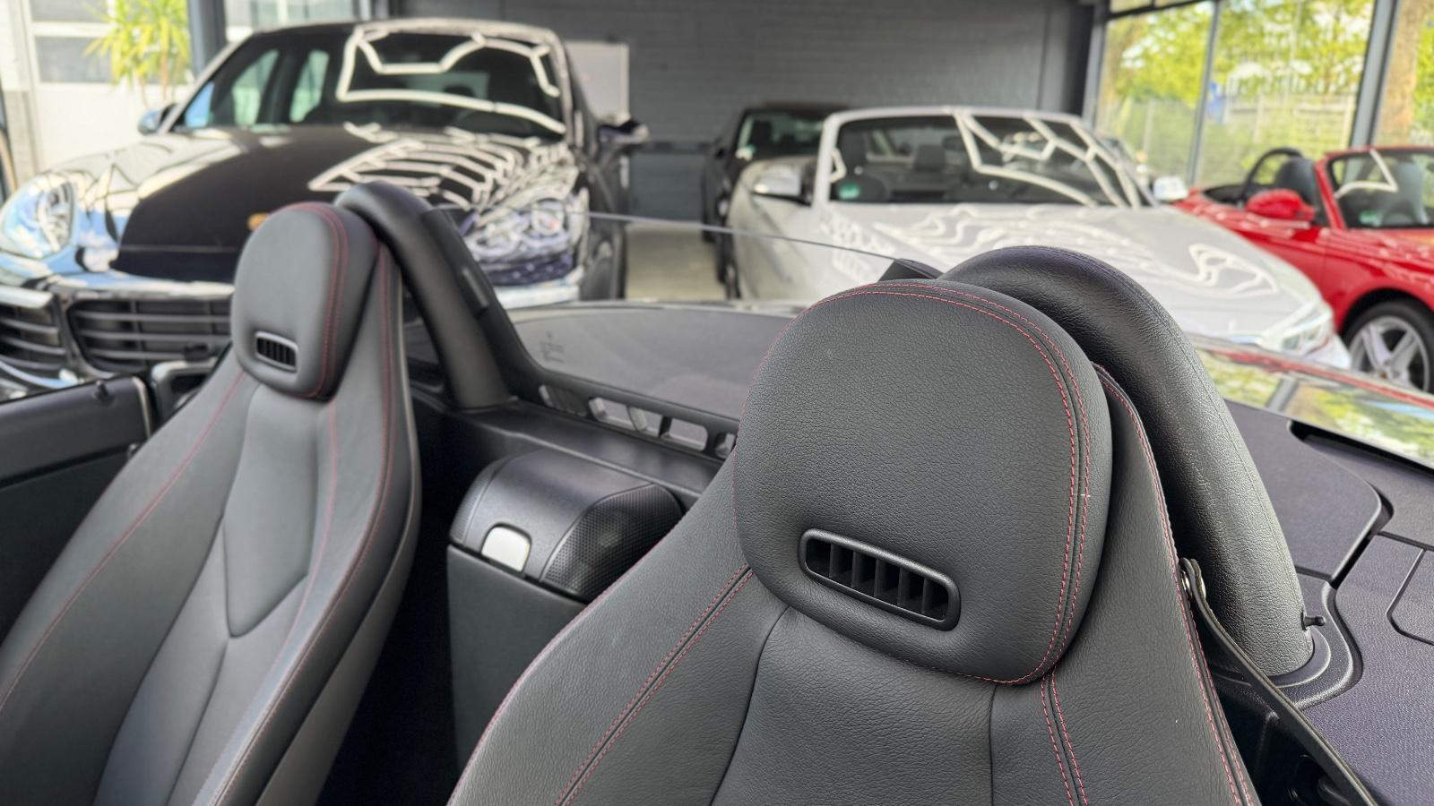 Mercedes-Benz SLK 300 2LOOK Edition V6 231 ch BVM / Harman Kardon / Cuir Nappa / Airscarf / Historique Mercedes