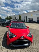 Toyota Aygo (X) 1,0-l-VVT-i x-play club x-shift x-p... - Toyota Aygo (X) in Köln