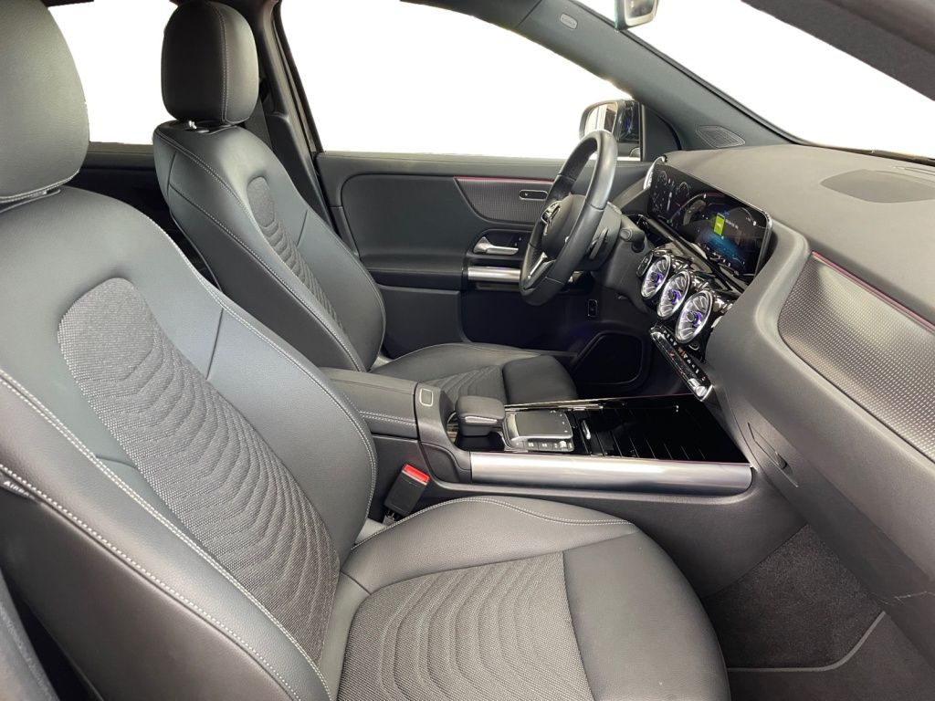 Mercedes-Benz EQA 300 4matic Progressive AMG+MBUX+Progressive foto 9