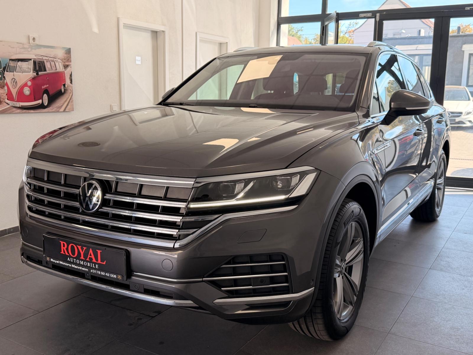 Volkswagen Touareg Elegance 4Motion-1.Hand-ACC-360°-AHK
