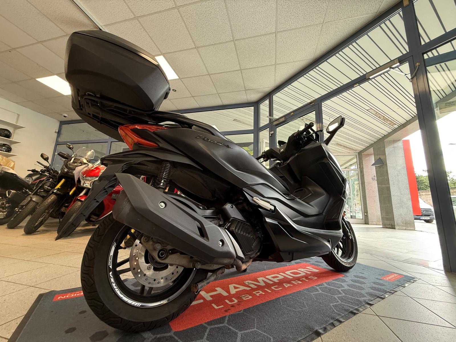 Honda Forza 125 inkl. Top Case