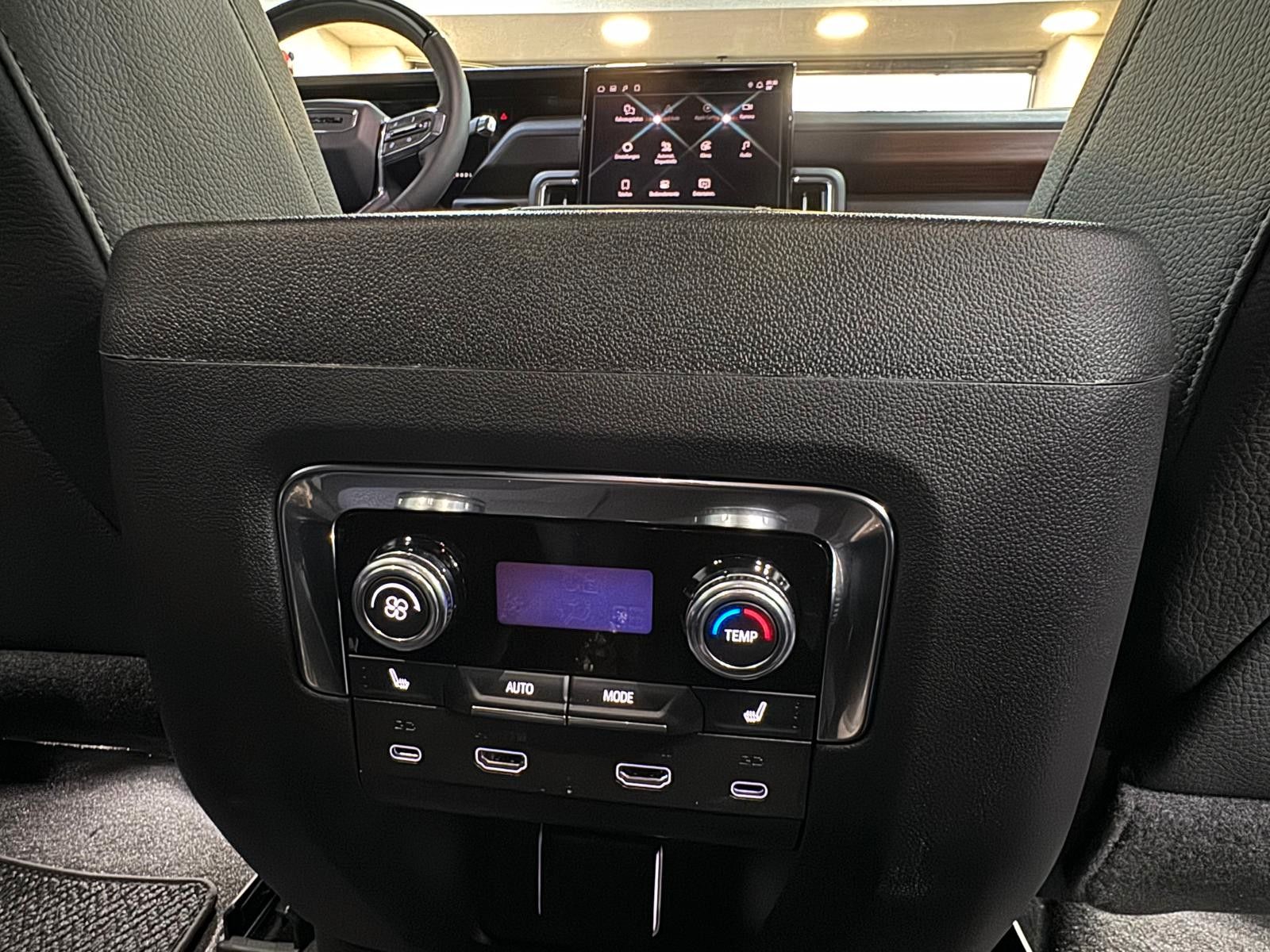 Fahrzeugabbildung GMC YUKON DENALI 2026-24" RÄDER, ENTERTAINMENT