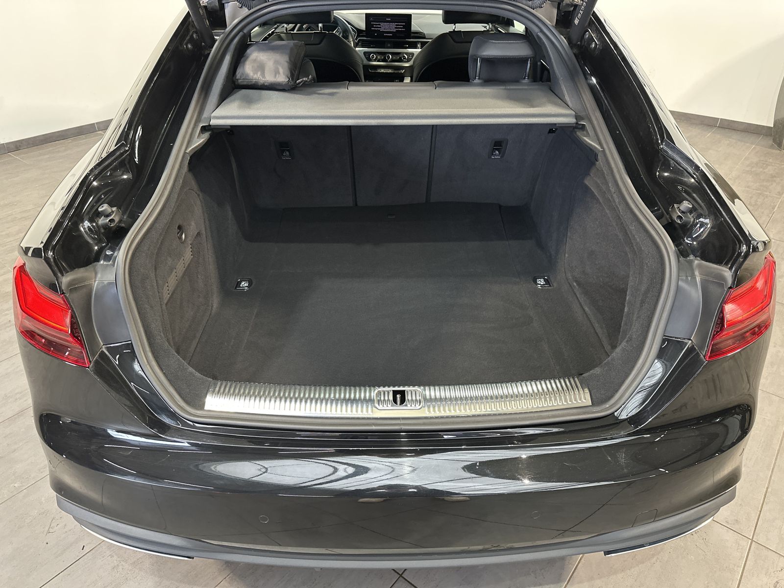 Fahrzeugabbildung Audi A5 SpB 45 TFSI Qu S-Line NAV+LED+19ZO+KAMERA+PP