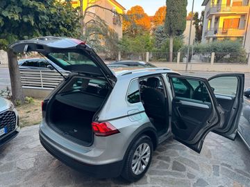 Volkswagen Tiguan - 9