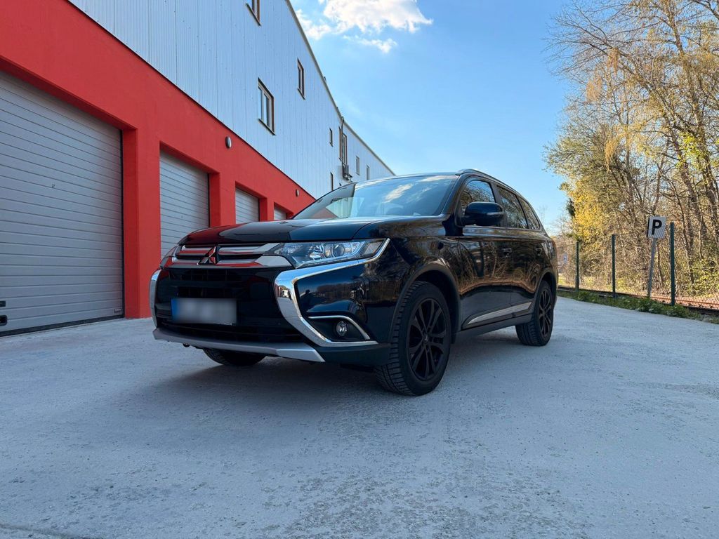 Image of Mitsubishi Outlander
