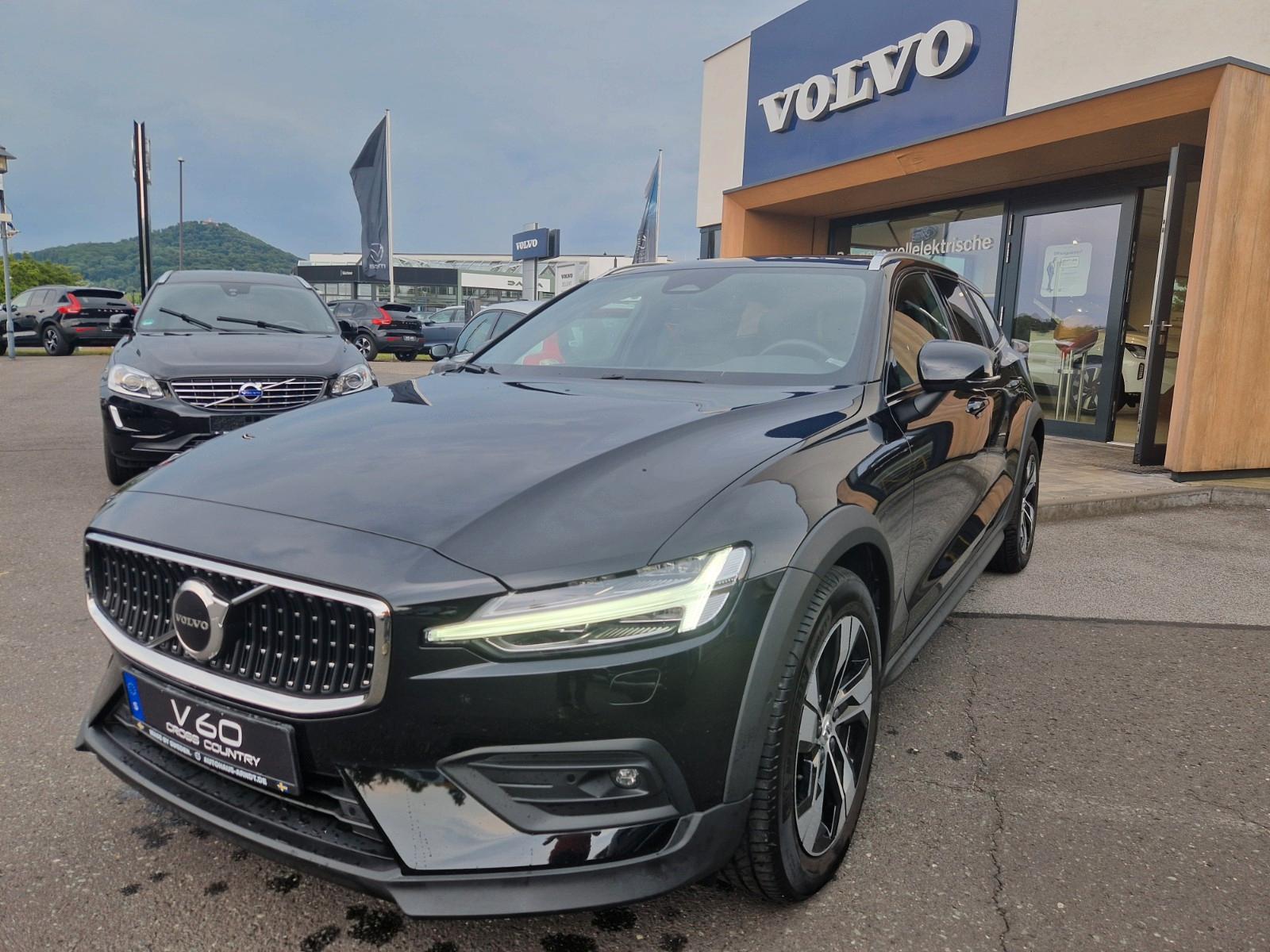 Volvo V60 Cross Country B4 Plus (Diesel) AWD