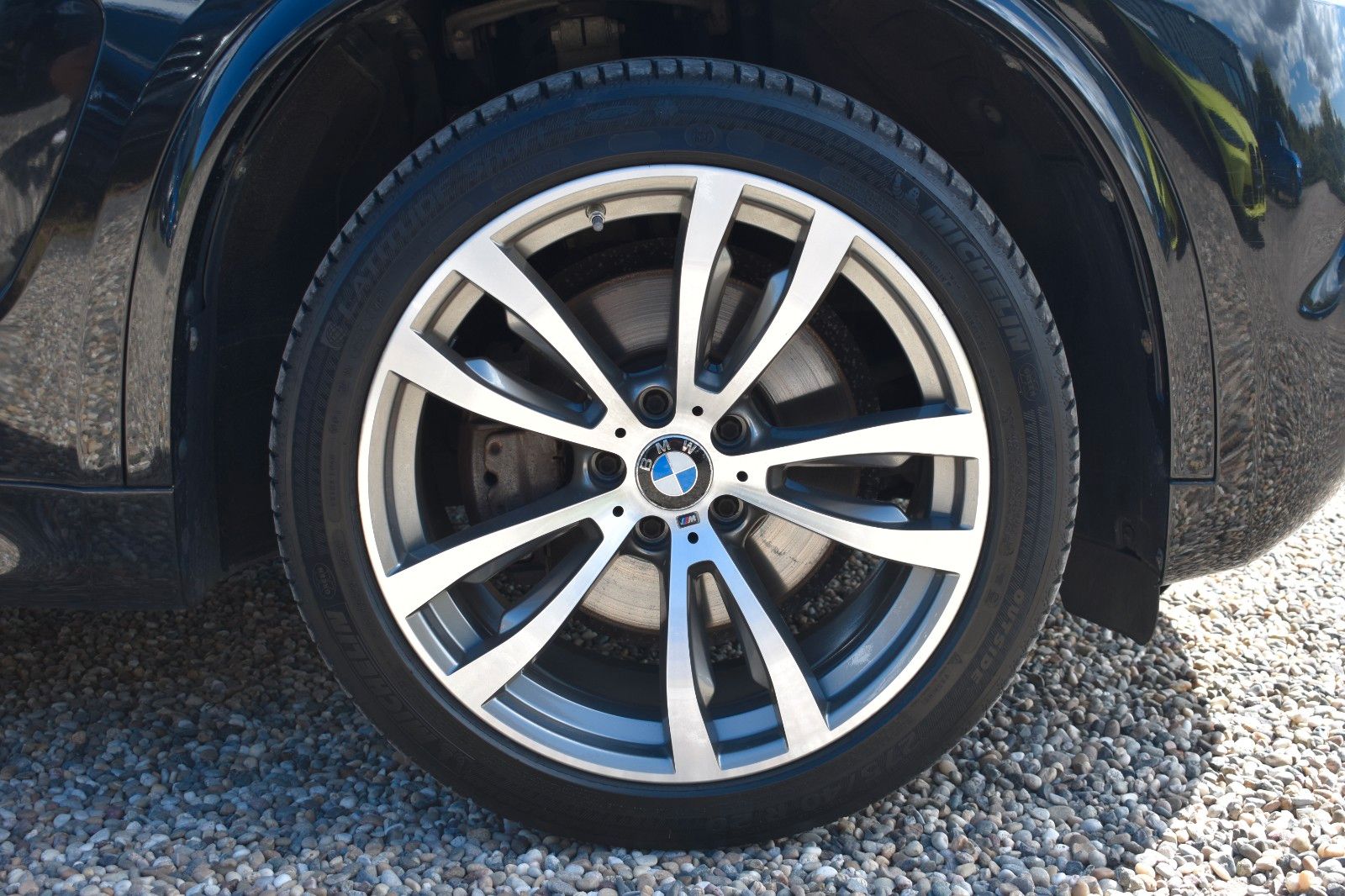 Fahrzeugabbildung BMW X5 40d xDrive M Sport Keyless Pano Kamera LedHUD