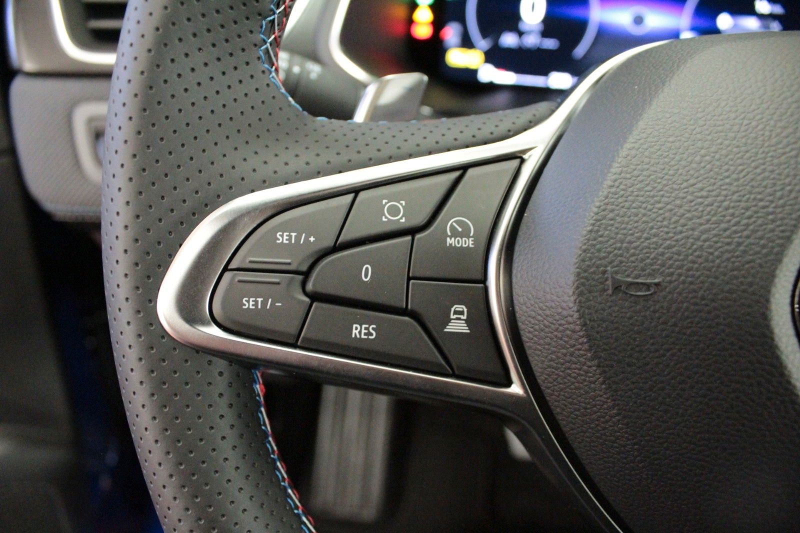 Fahrzeugabbildung Renault Captur Mild Hybrid 160 EDC Esprit Alpine