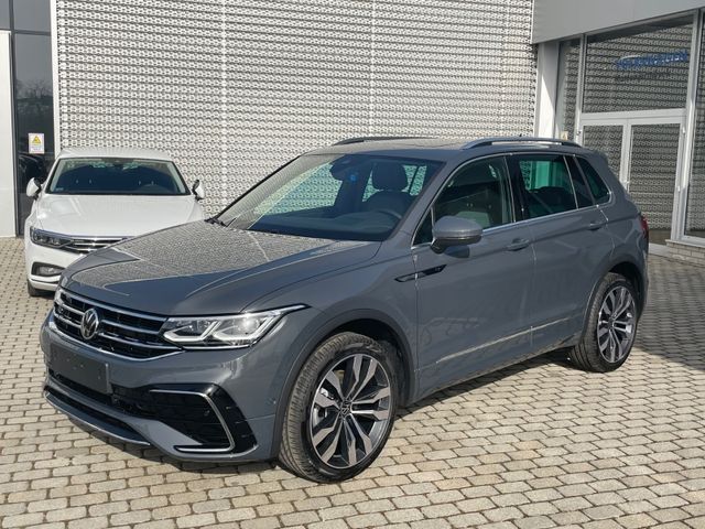 Volkswagen Tiguan 2.0 TDi DSG R-Line AHK DCC Matr Navi Pano