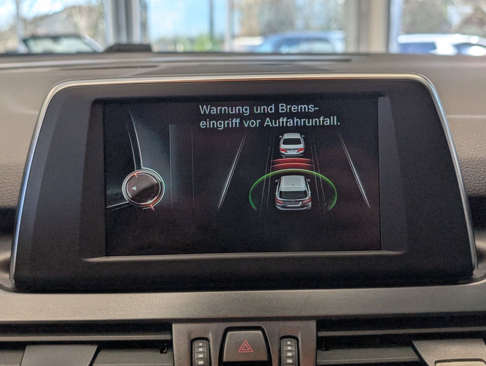 Fahrzeugabbildung BMW 220 i Active Tourer Advantage Navi Cam Pano AHK