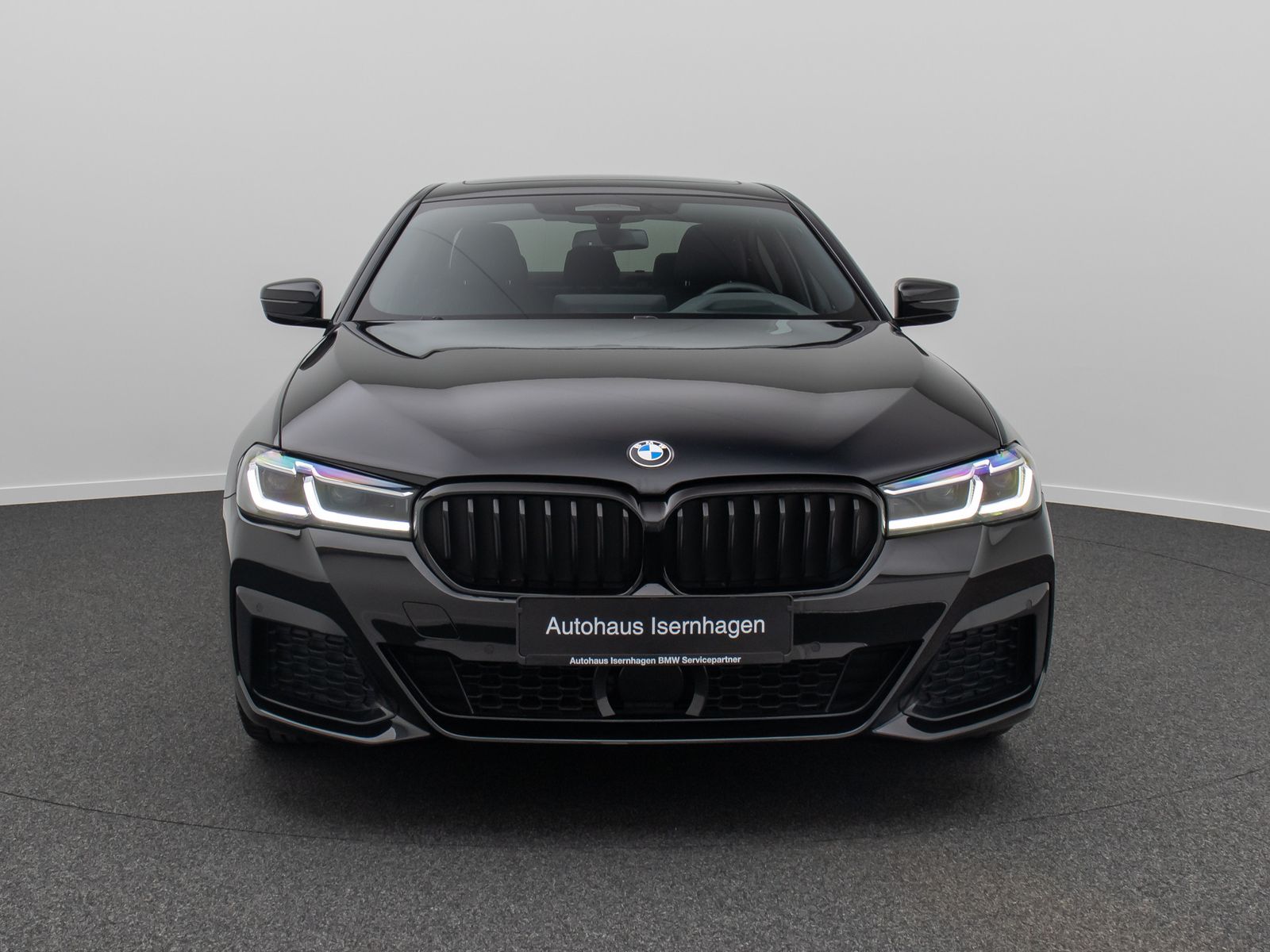 Fahrzeugabbildung BMW 530i M Sport Glasdach Kamera Laser HUD DAB H/K