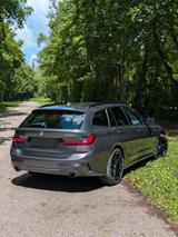 BMW 330e Touring M Sport, Harman, Pano - BMW 330 Gebrauchtwagen in München