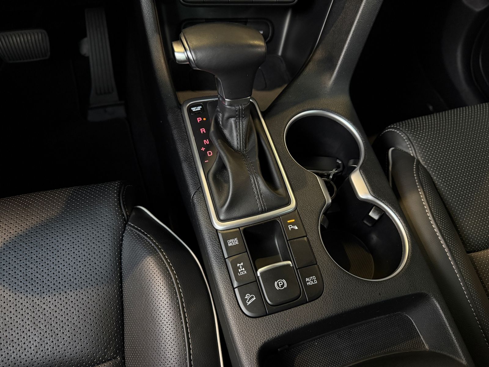 Fahrzeugabbildung Kia Sportage Black Edition AWD JBL LED NAVI