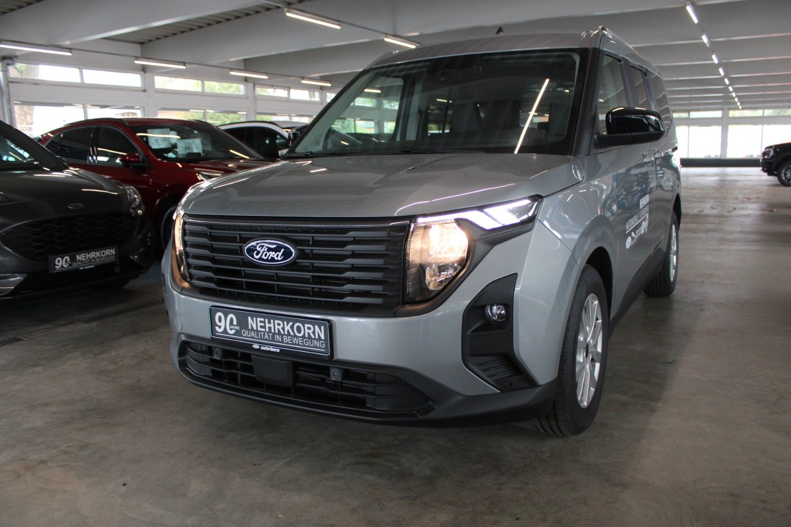 Fahrzeugabbildung Ford Tourneo Courier Titanium Kamera WinterPaket2 uvm