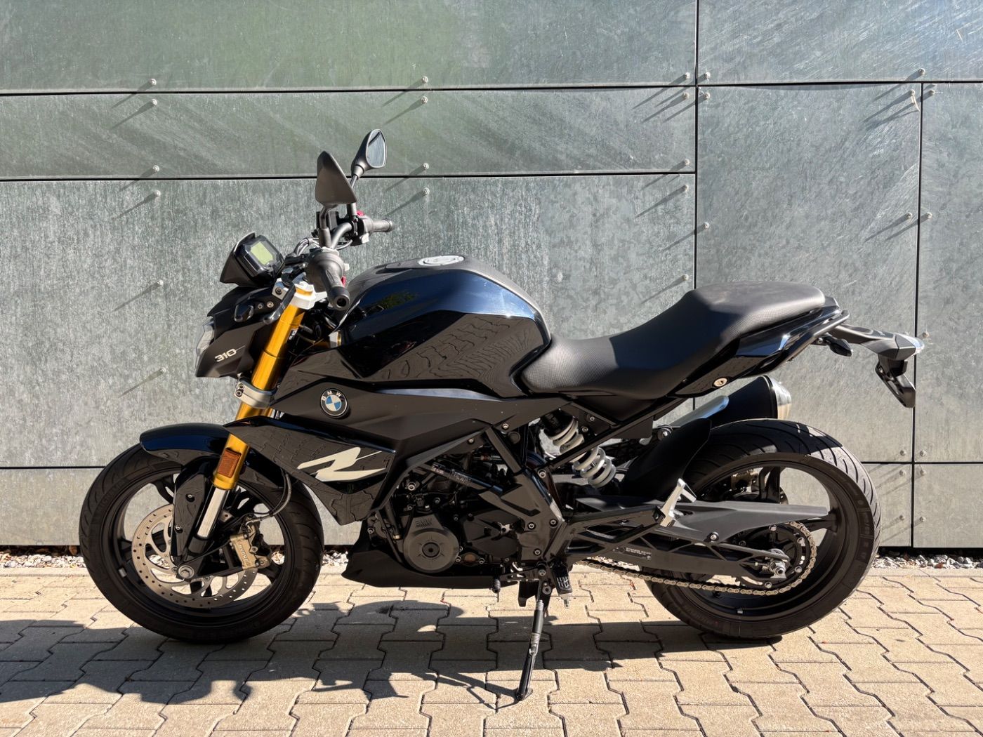 Fahrzeugabbildung BMW G 310 R