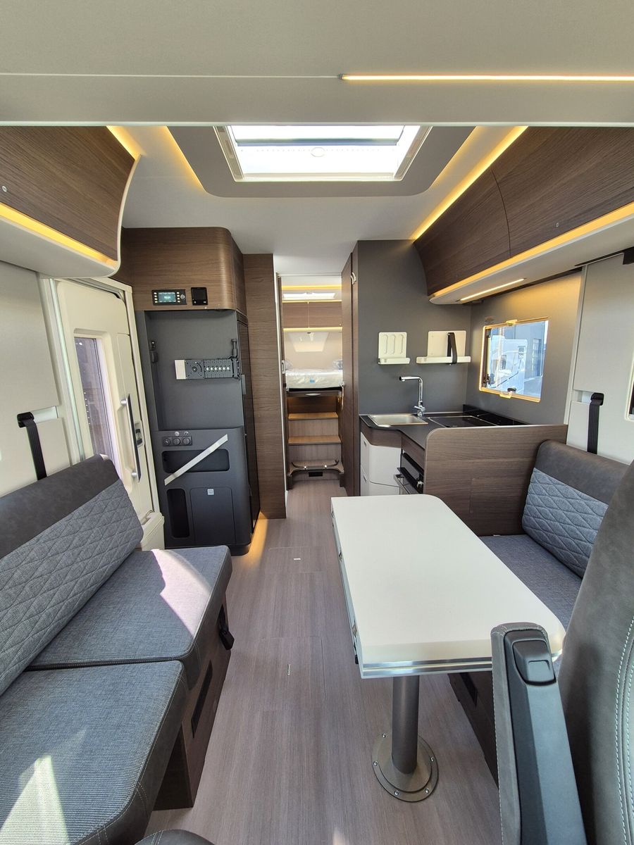 Fahrzeugabbildung Adria Sonic Supreme 700 DL Alde,LED,Backofen,Navi+RFK
