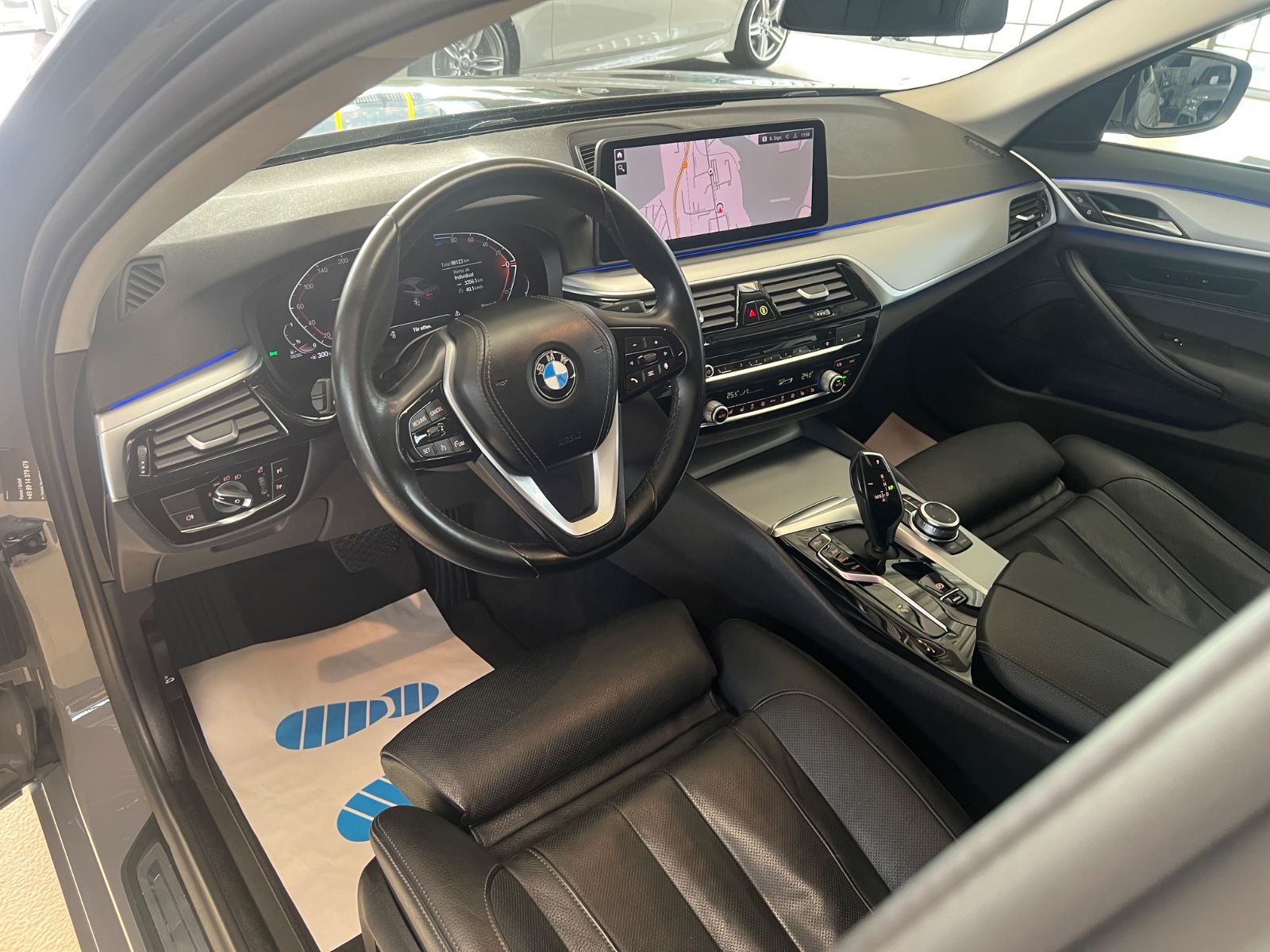 Fahrzeugabbildung BMW 520 d Lim. Mild Hybrid *SITZBELÜFTUNG*MEMORY*