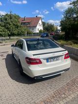 Mercedes-Benz E 63 AMG AMG - Mercedes-Benz E 63 AMG mit Benzin-Antrieb: Limousine