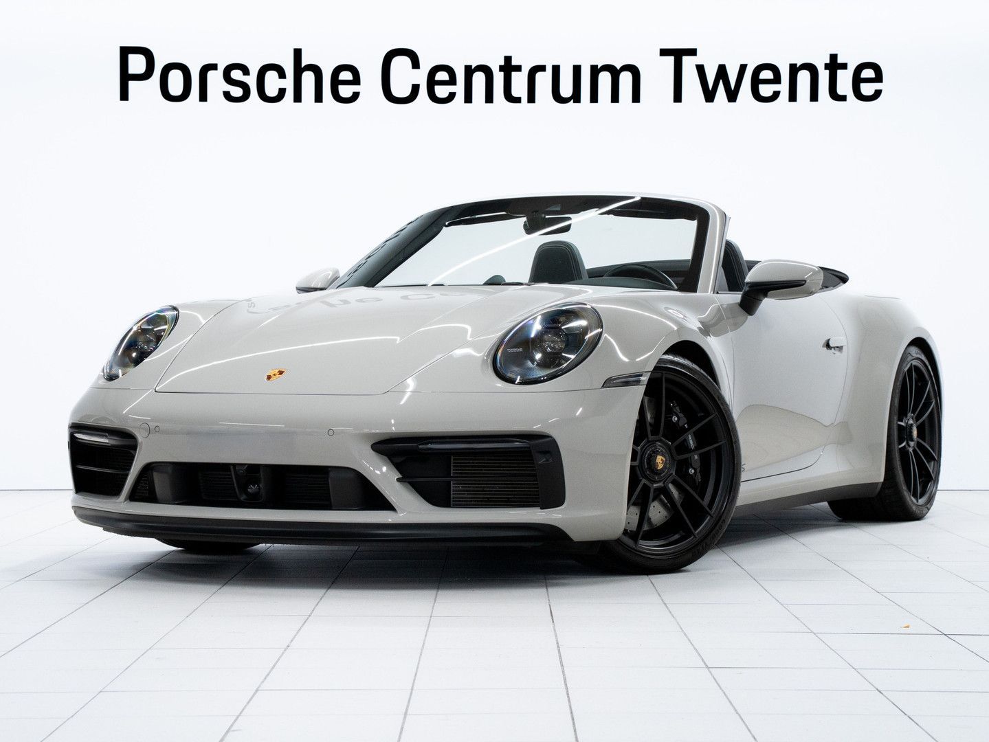 PORSCHE 992 Carrera 4 GTS Cabrio