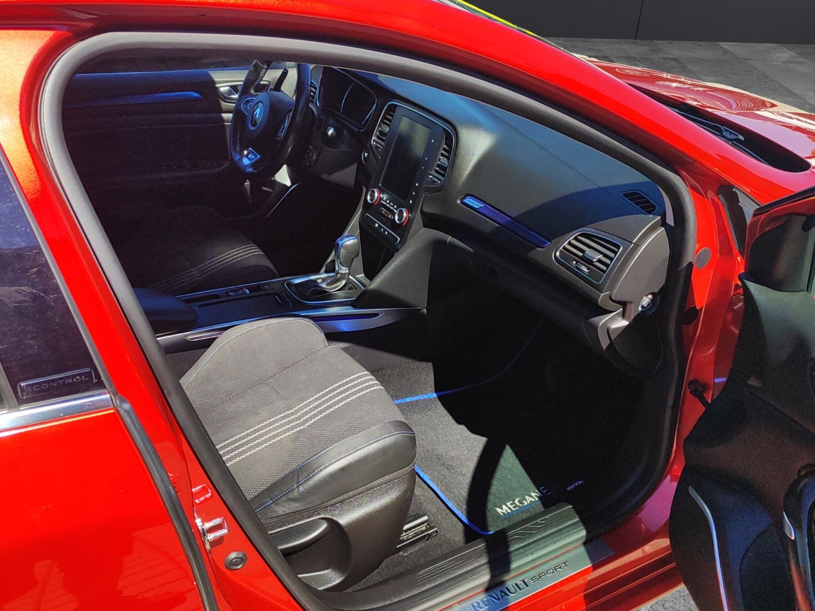 Fahrzeugabbildung Renault Megane IV Grandtour GT/Navi/Head-UP/Kamera/ACC/