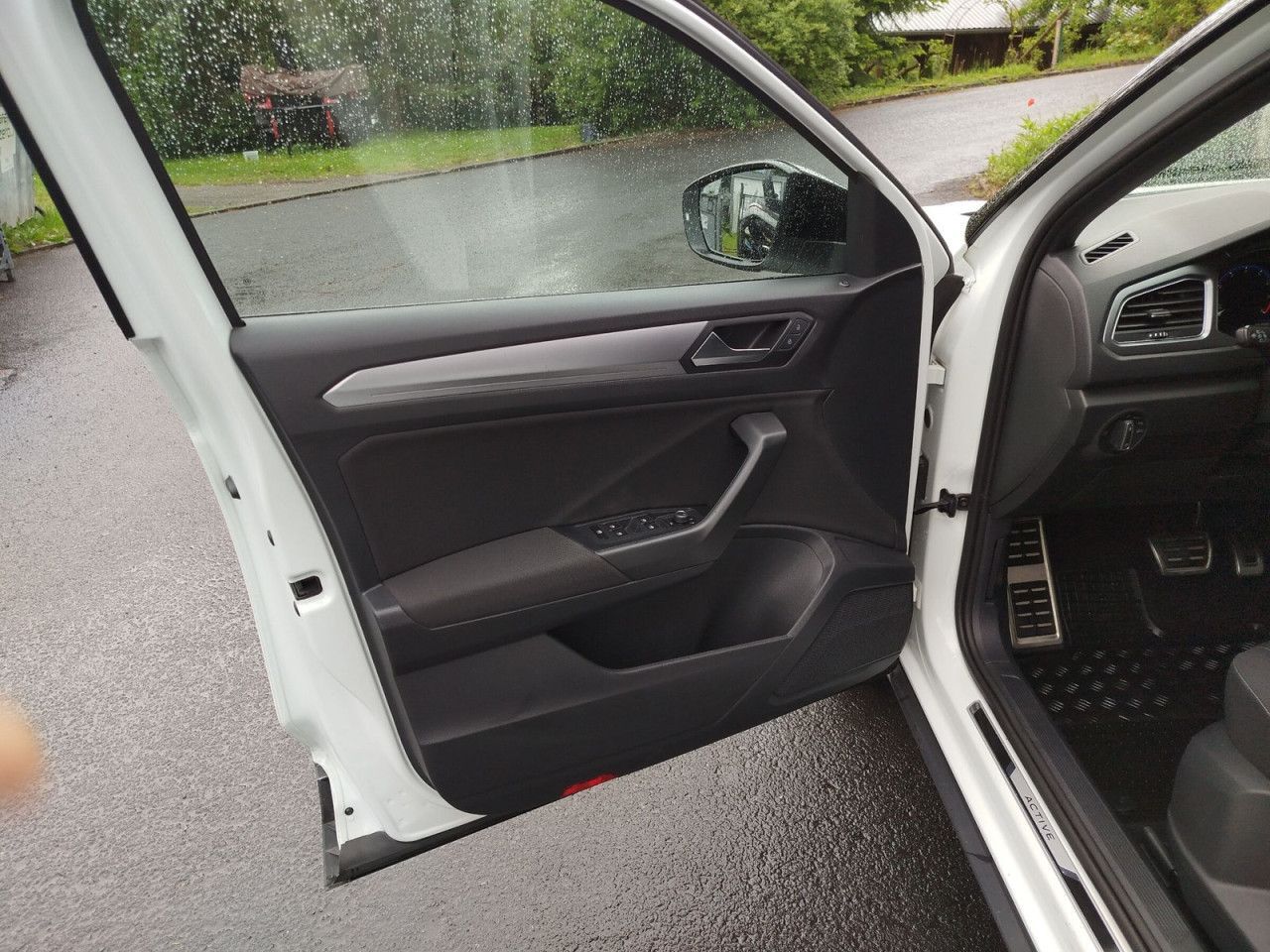 Fahrzeugabbildung Volkswagen T-ROC Style ACTIVE 1.5 TSI DSG Standhg Navi