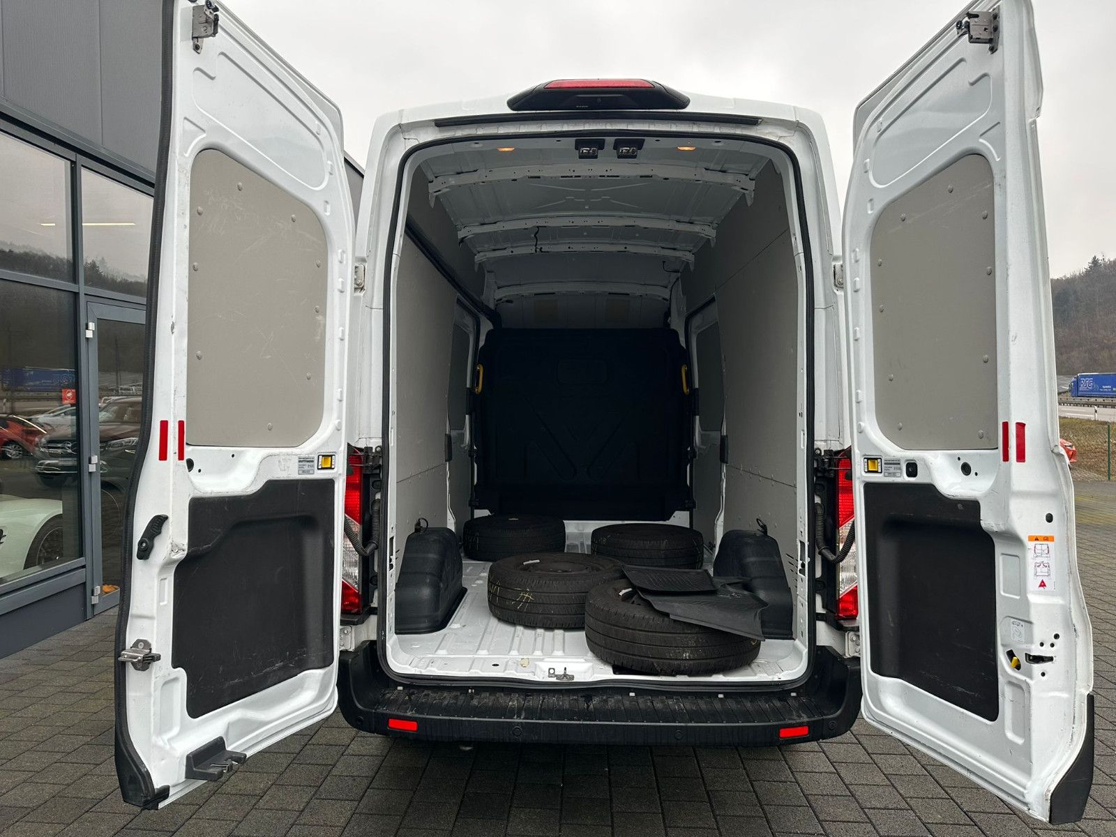 Fahrzeugabbildung Ford Transit 350 L3 Autom.  TREND*KLIMA*TEMPO*BI-XENO