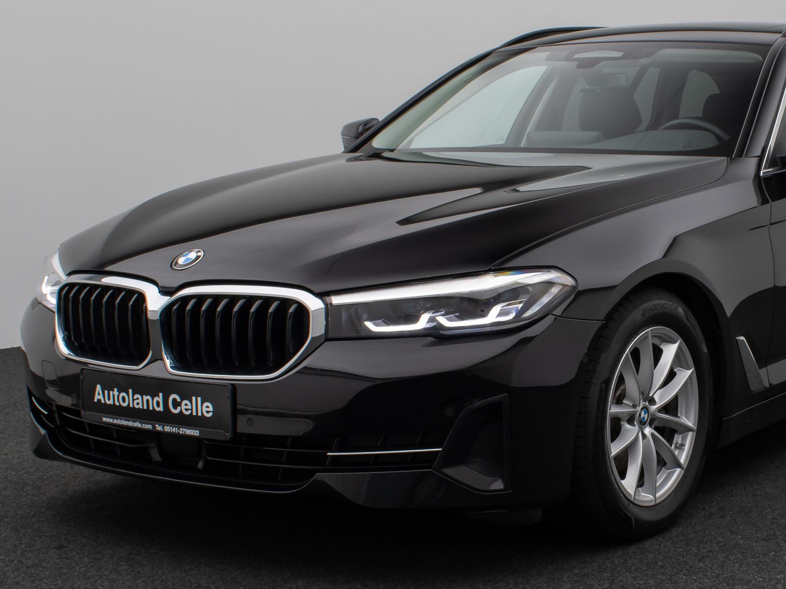 Fahrzeugabbildung BMW 520d Panorama Kamera DAB HiFi ACC Alarm M Sport