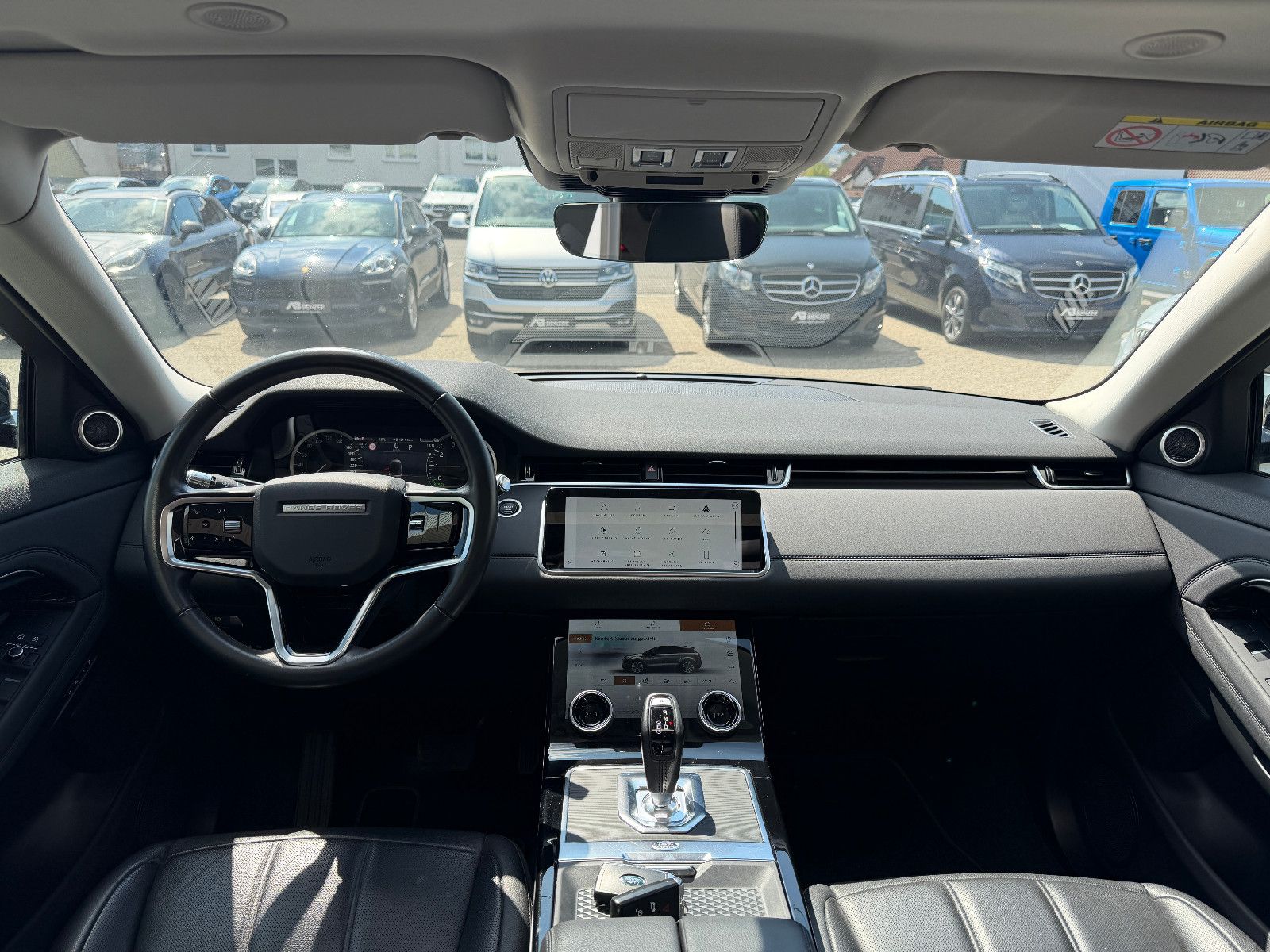 Fahrzeugabbildung Land Rover Range Rover Evoque SE Hybrid /PANO/MERIDIAN/