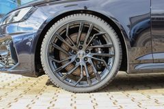 AUDI RS4 Avant quattro/ RS DYNAMIK/ PANO / RS ABGAS AUDI RS4 Avant quattro/ RS DYNAMIK/ PANO / RS ABGAS
