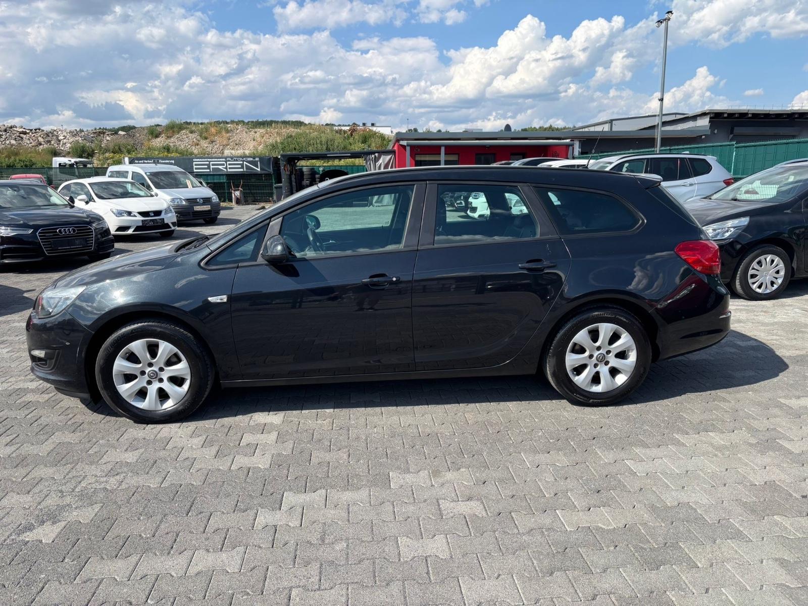 Opel Astra 2014 — photo 7