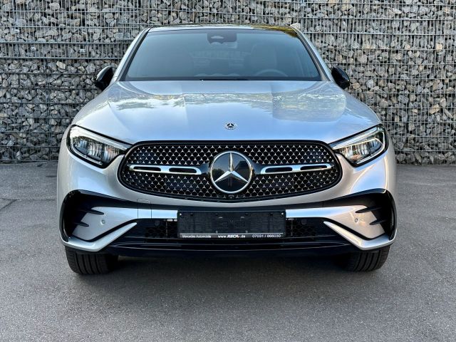 Mercedes-Benz GLC 300 – Bild 11