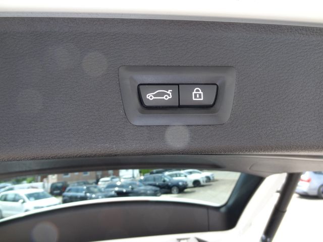Fahrzeugabbildung BMW X3 xDrive 30d M Sport/Pano/AHK/HUD/KAM/20 Zoll